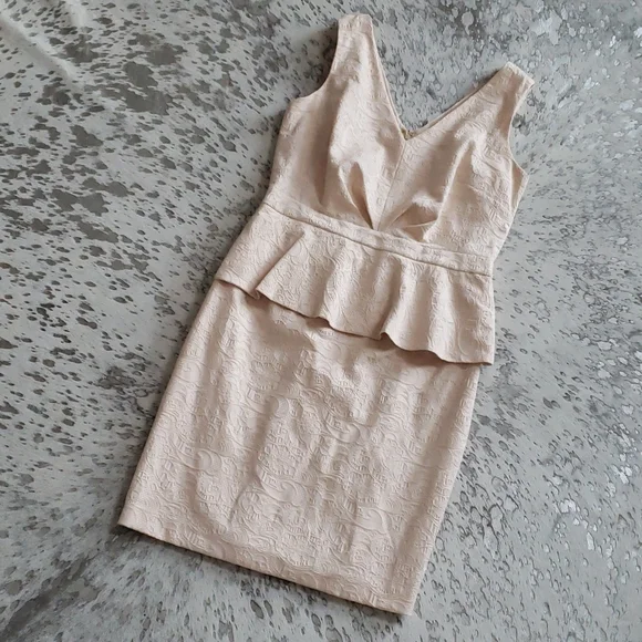 badgley mischka peplum dress $175 Badgley Mischka Kids Girl's Ivory Jeweled Lace Peplum Dress Size 5
